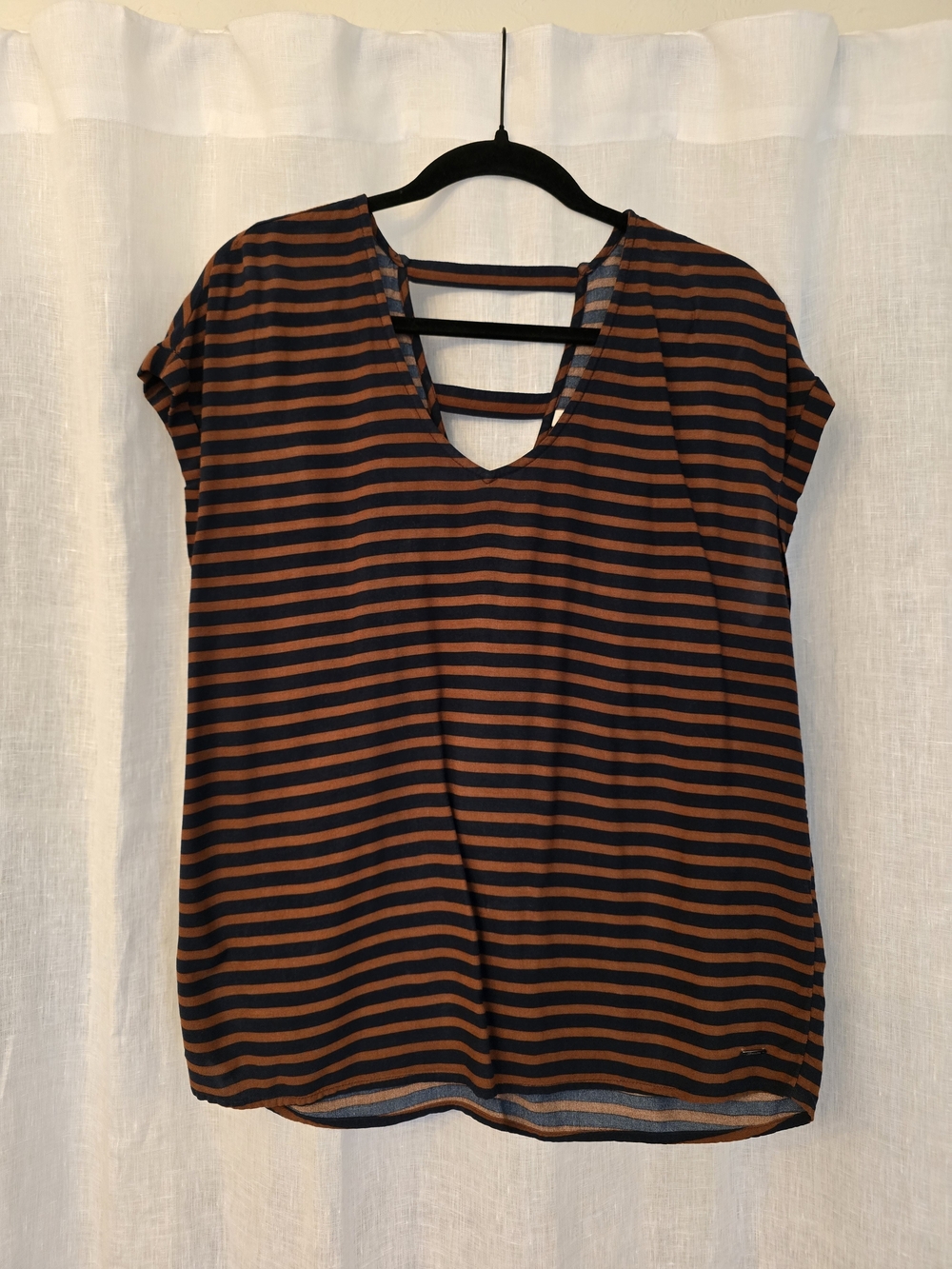 Striped V-Neck Short Sleeve Top in Navy & Rust
